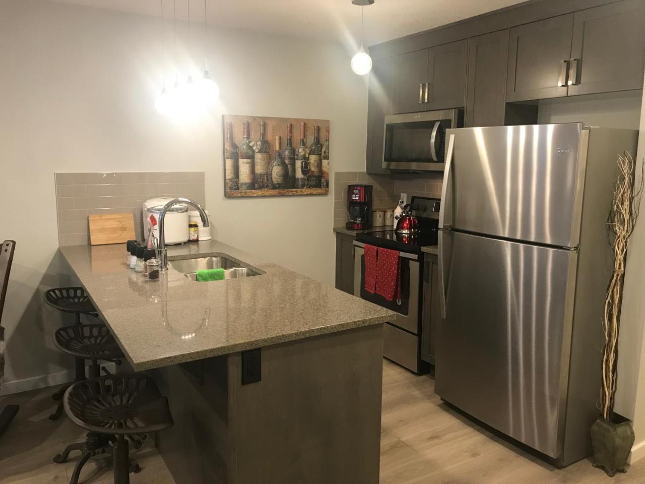 Home Sweet Condo YYC Esterno foto