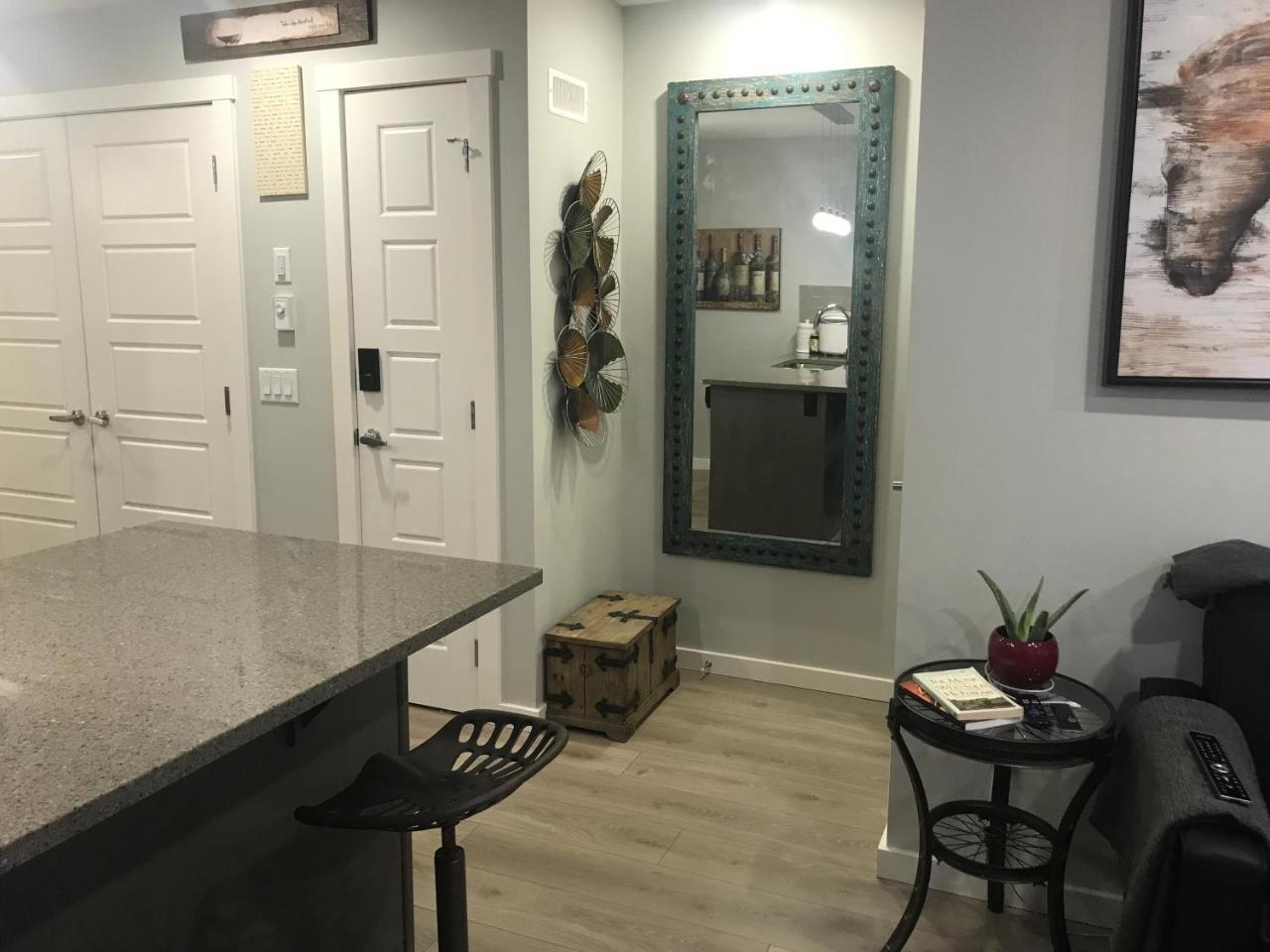 Home Sweet Condo YYC Esterno foto